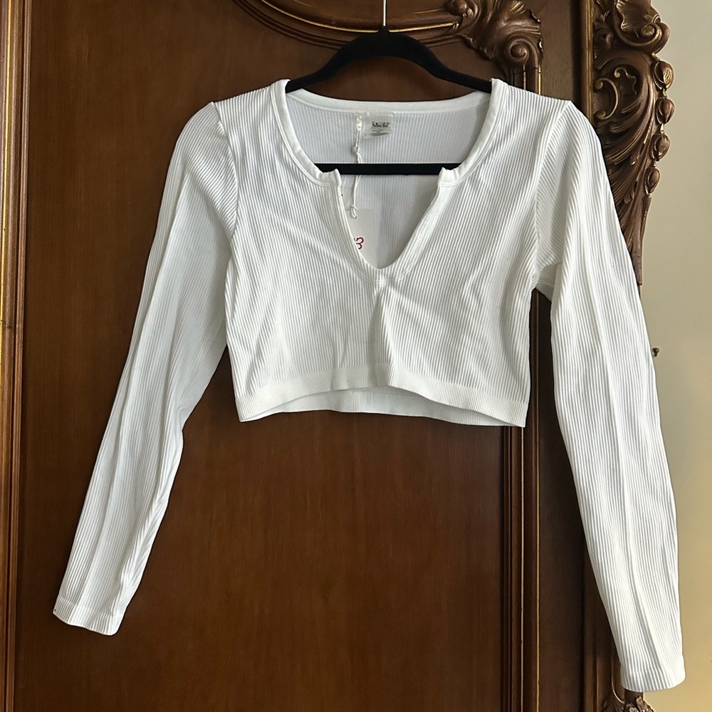 Aritzia Sunday Best White Ribbed Sinch Seamless Long Sleeve Crop Top size Medium